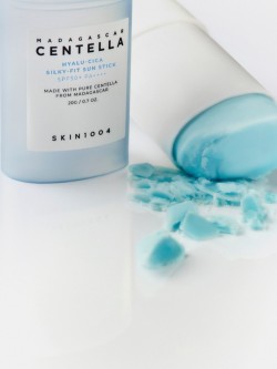 SKIN1004 Hyalu-cica Silky Fit Sun Stick SPF50+ PA++++ 20g